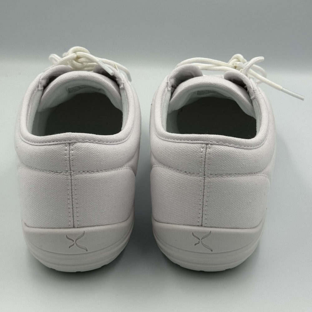 Capezio White Dance Sneakers Size 12 Split Sole Jazz Hip Hop Shoes - Picture 8 of 10